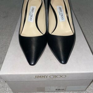 Like new jimmychoo. Has original box/bag. Good condition minor wear